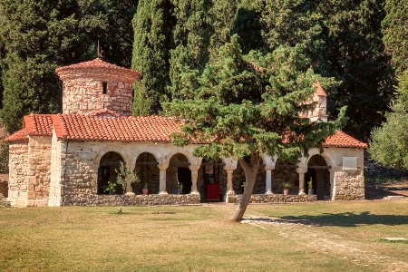 Monastero Zvernec Albania Valona